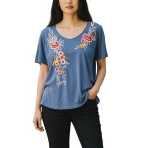 Caite Emily Tee Floral Embroidered Boho Shirt Blue XL